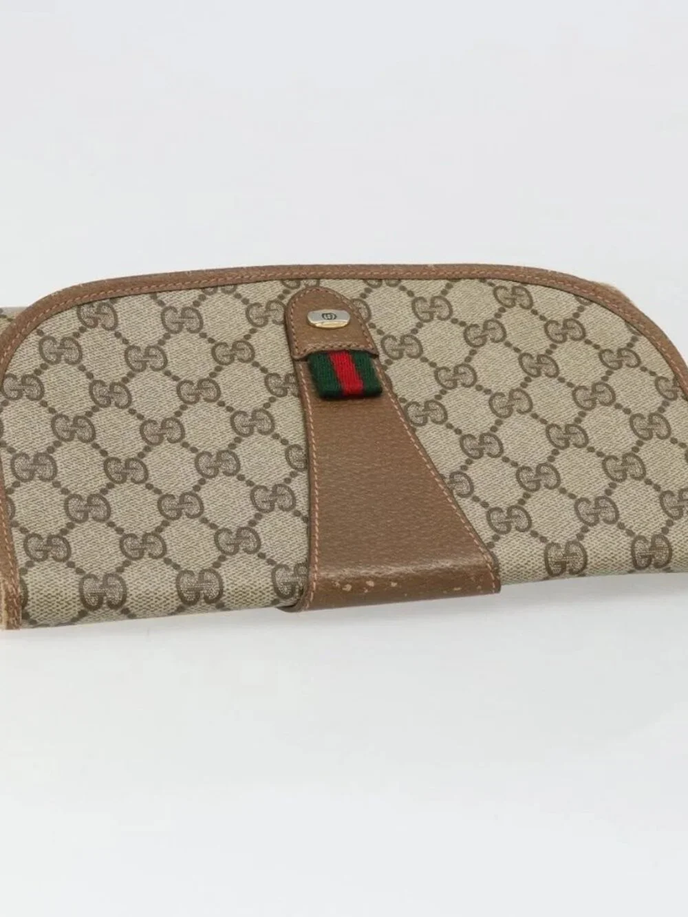 Gucci brand	gucci color	beige
